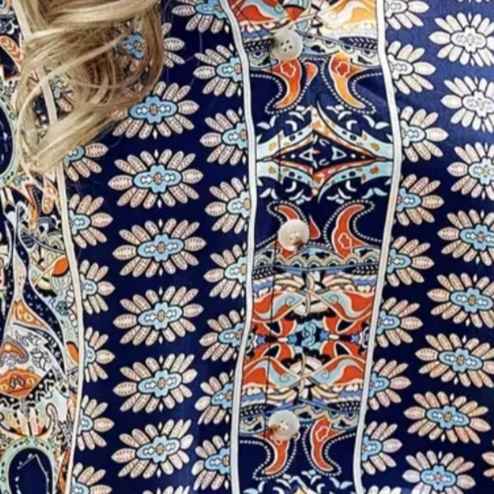 🆕️ Print Batwing Sleeve Blouse - Picture 4 of 7